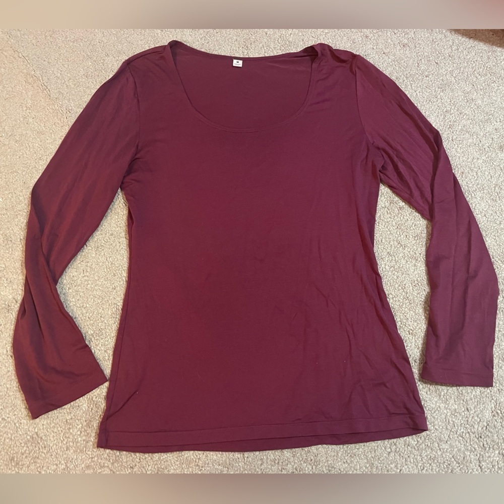 Maroon long sleeve T-Shirt size Medium‎